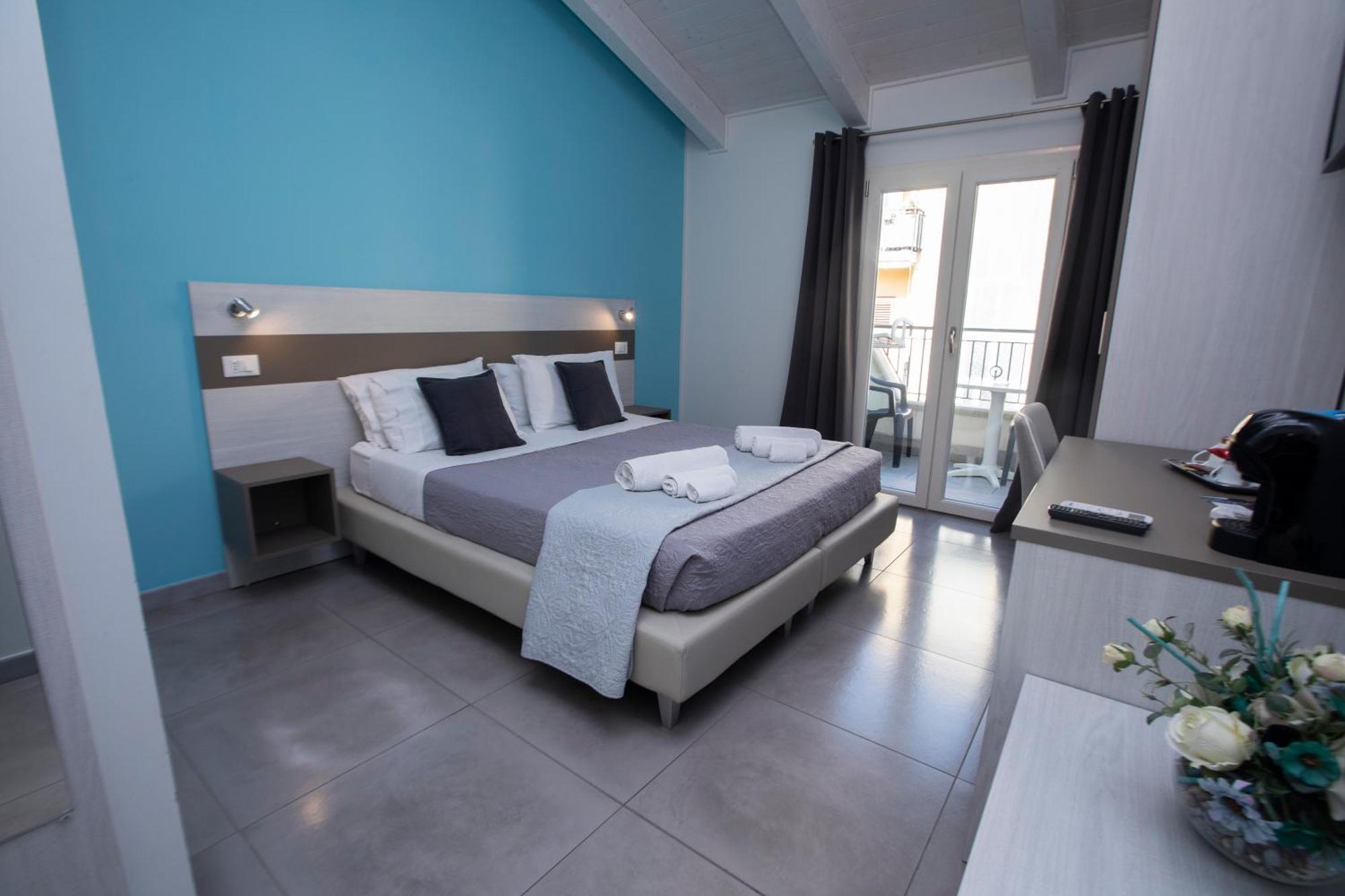 La Perla Amantea - Rooms & Apartaments Eksteriør billede