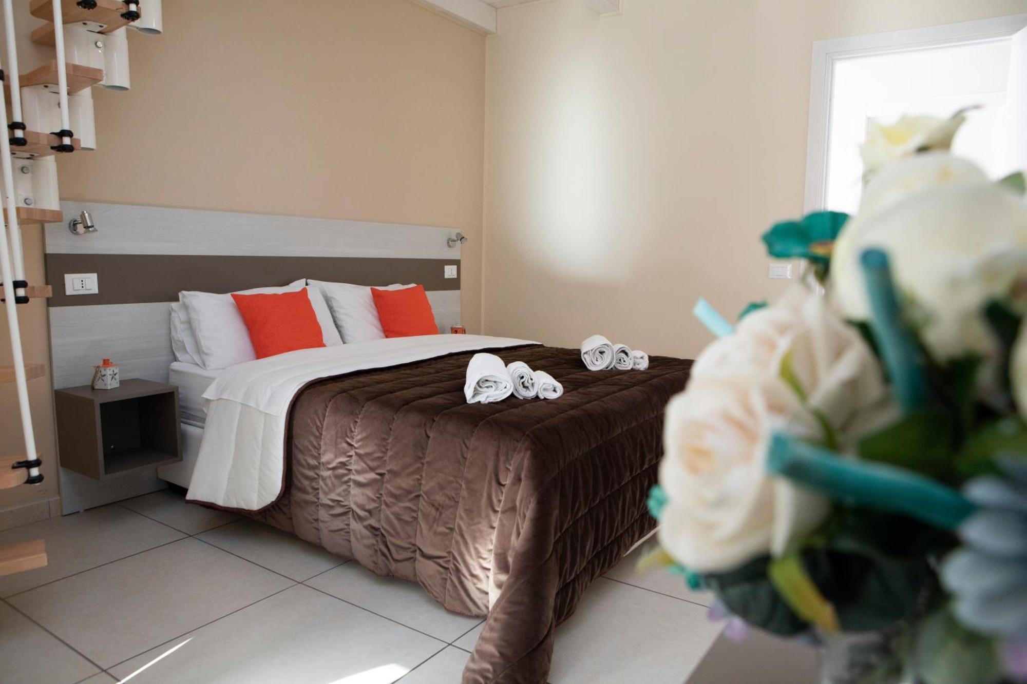 La Perla Amantea - Rooms & Apartaments Eksteriør billede
