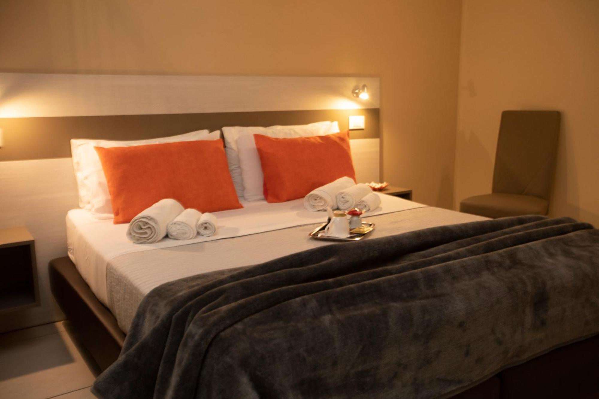 La Perla Amantea - Rooms & Apartaments Eksteriør billede