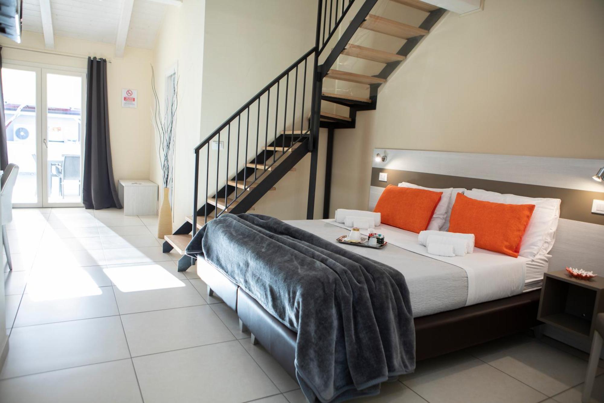 La Perla Amantea - Rooms & Apartaments Eksteriør billede