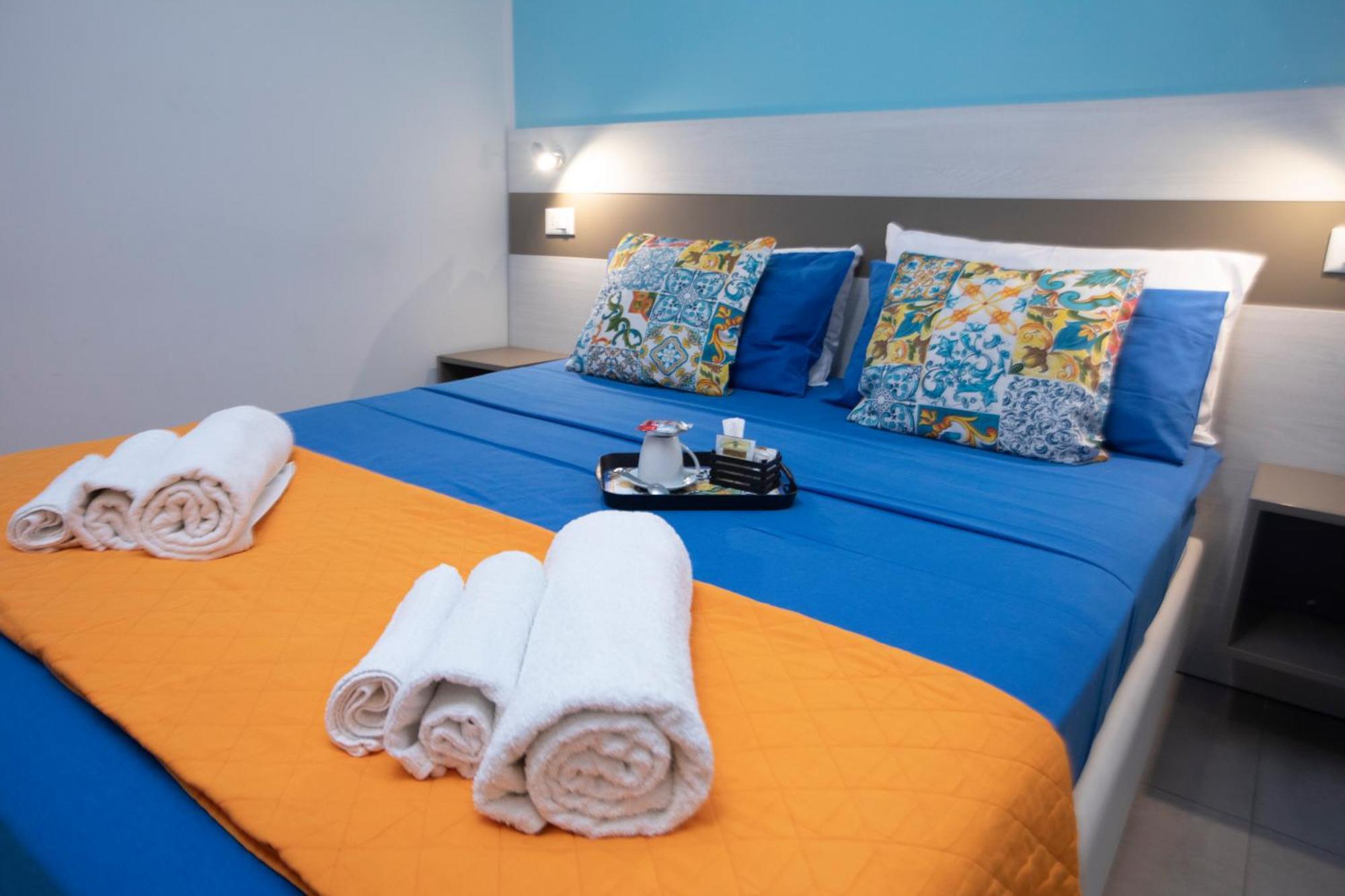 La Perla Amantea - Rooms & Apartaments Eksteriør billede