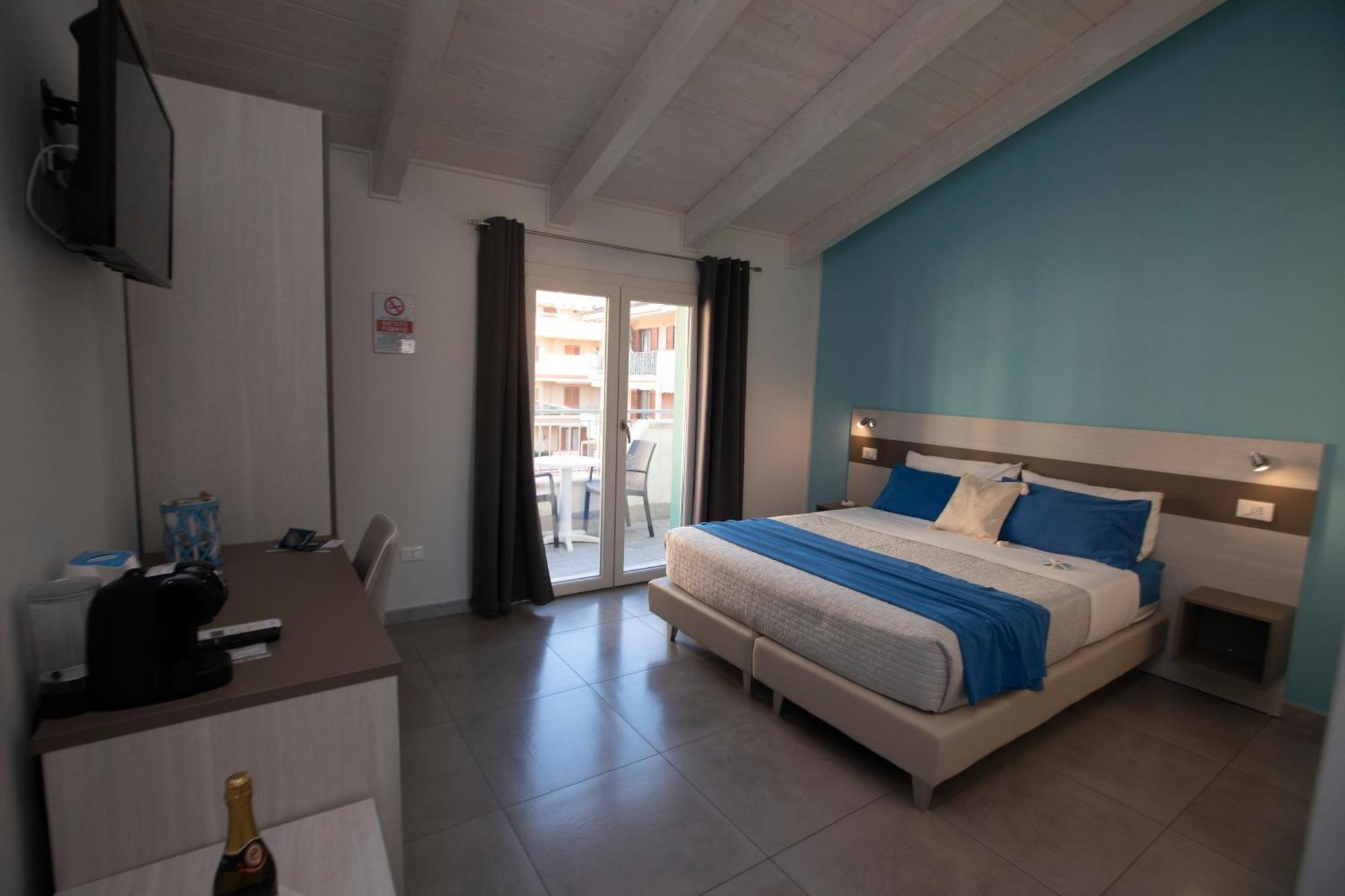 La Perla Amantea - Rooms & Apartaments Eksteriør billede